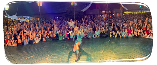 Monique Smit tijdens de zomeravond!